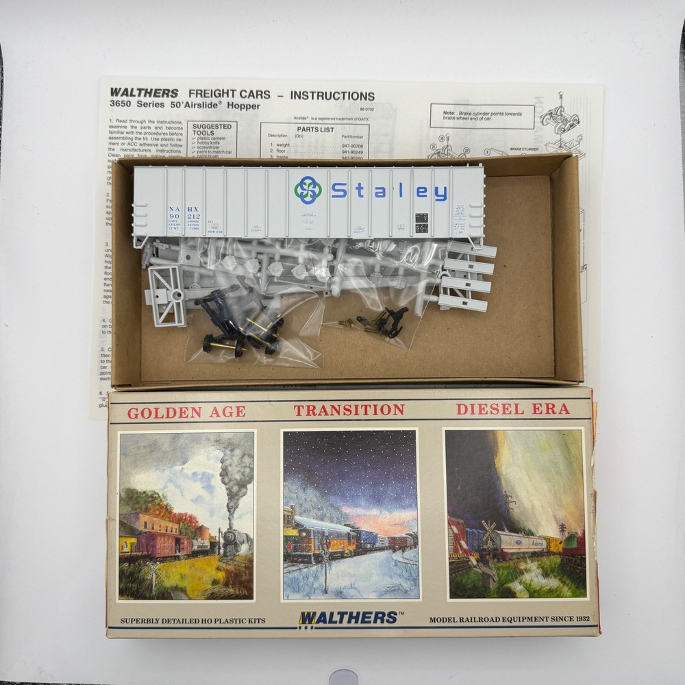 Walthers 50' Airslide Covered Hopper HO Scale White Staley Limited Edition Kit